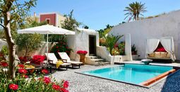 Upgrade Their Villa Vacation with Up to 15% Off Select Villas in Greece + Up to $1,000 Cashback for Your Clients