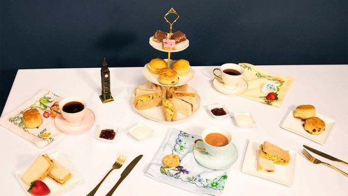 American Airlines, afternoon tea, airplane food