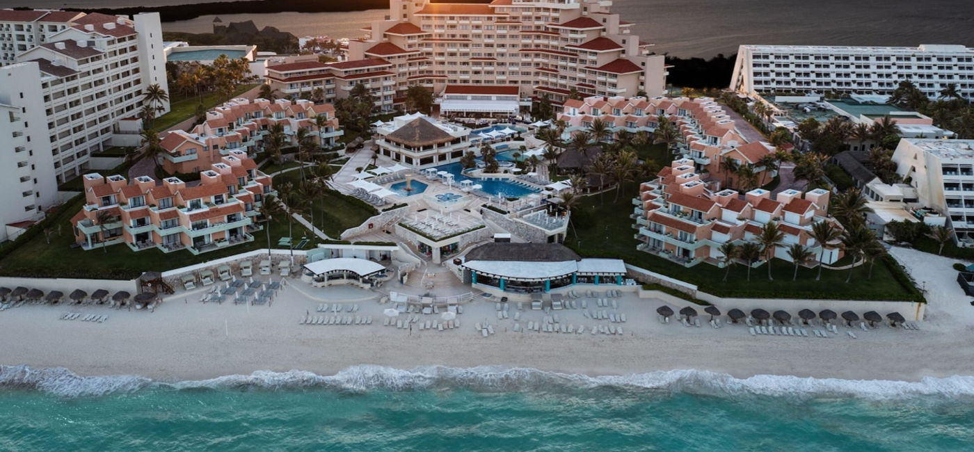 Image: Wyndham Grand Cancun All Inclusive Resort & Villas. (Photo Credit: Wyndham Hotels & Resorts)