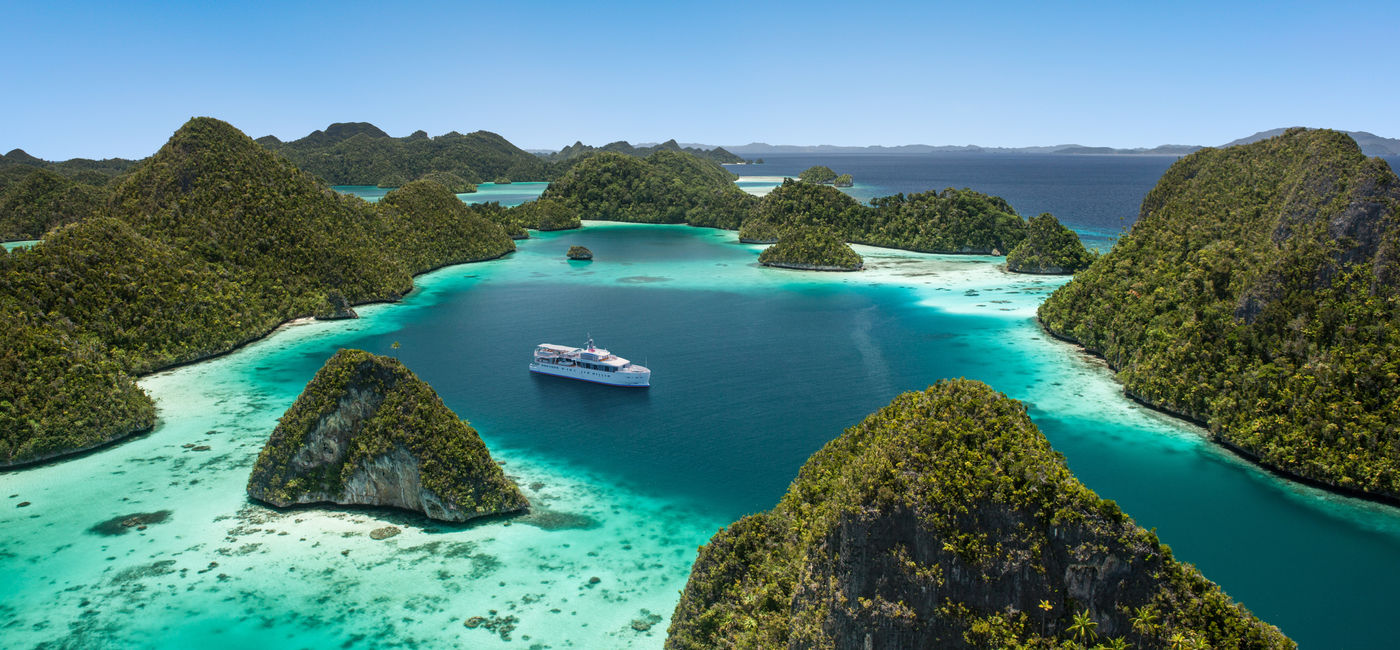 Image: Un navire de Ponant à Raja Ampat, en Indonésie (Source: PONANT)