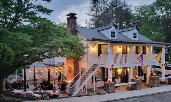 Dahlonega Inn on Main Dahlonega Inn on Main