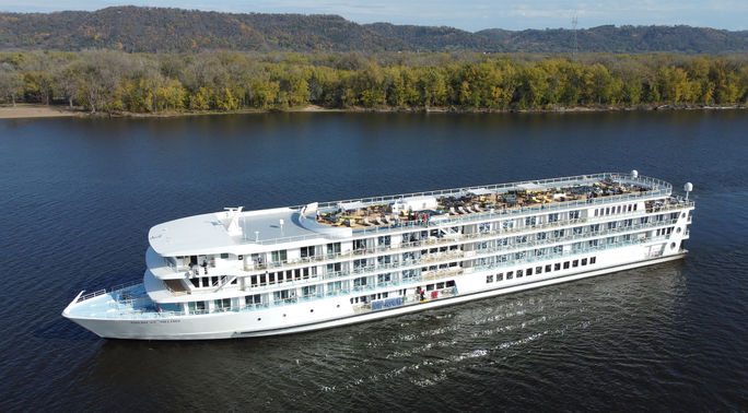 American Cruise Lines, riverboat, Mississippi River, cruise ship, river cruise ship