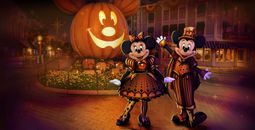 Mickey and Minnie’s 2026 Halloween costumes.