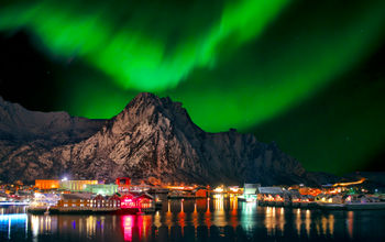 Hurtigruten offers a Northern Lights Promise on seasonal coastal Norway voyages