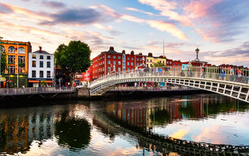 View of the Ha'penny Bridge in Dublin, Ireland