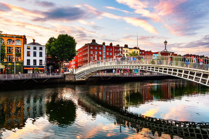 View of the Ha'penny Bridge in Dublin, Ireland