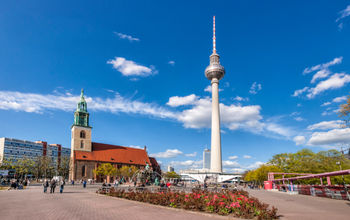 Berliner Fernsehturm in Alexanderplatz, Berlin.