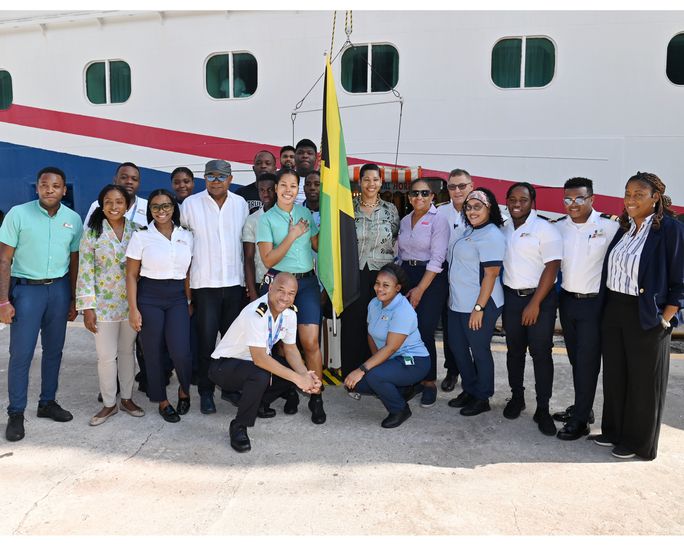Carnival Cruise Line team members with tourism minister Edmund Bartlett and Jamaica Tourism Cares taskforce member Joy Roberts