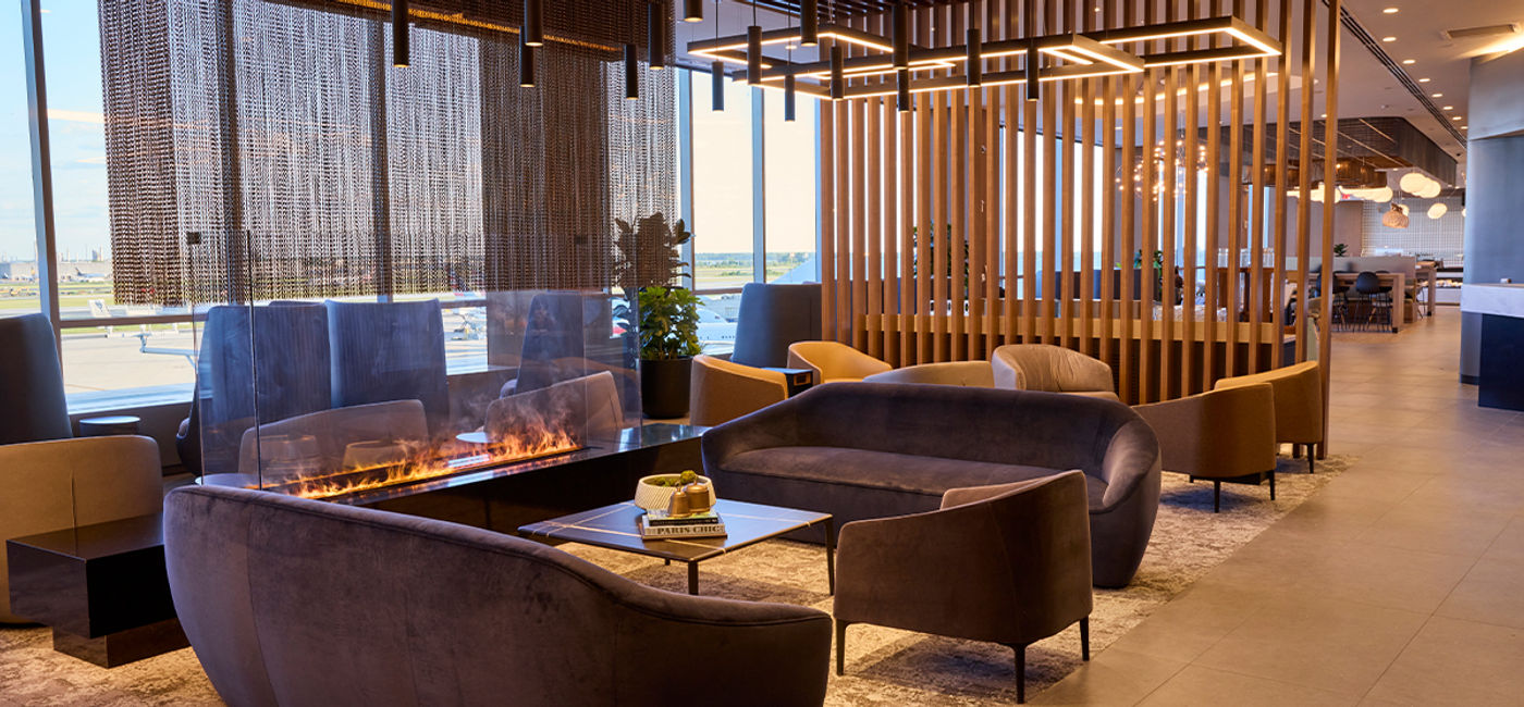 Image: American Airlines Flagship Lounge PHL fireplace (Photo Credit: Courtesy American Airlines)