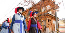 Jongno-gu is home to many prestigious landmarks. 