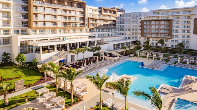 vacation, spring break, luxury, resort, pool, aruba, international, island, carribean 