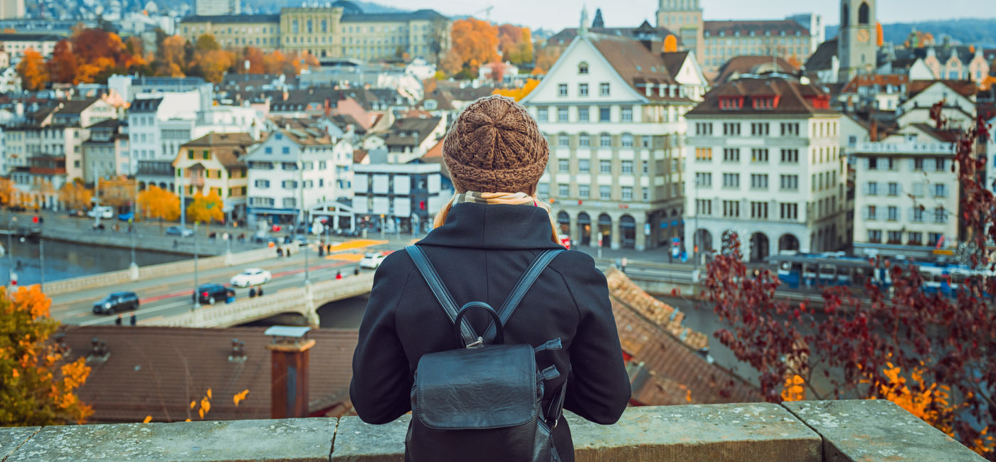 Image: Save money and beat the crowds by being flexible this fall. (Photo Credit: Vasily Makarov/Adobe)