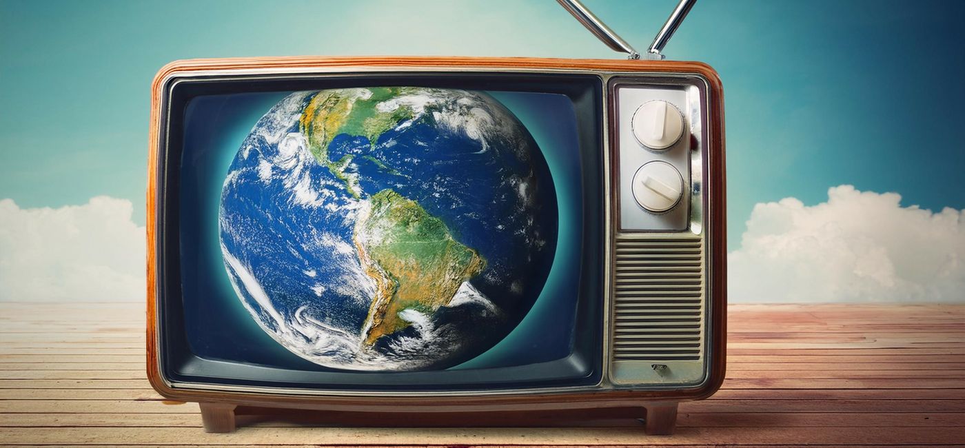 Image: Watching the world through television (Photo Credit: Cynthia / Adobe Stock / Generated with AI)