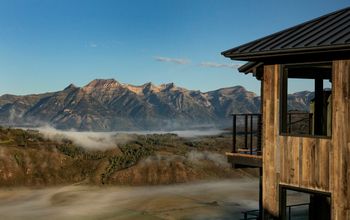 Hotel Yellowstone.