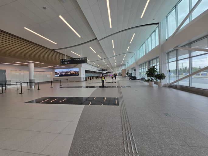 YHU Met airport Montreal interior YHU Met airport Montreal interior