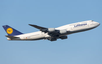 Lufthansa Boeing 747-8 in flight 