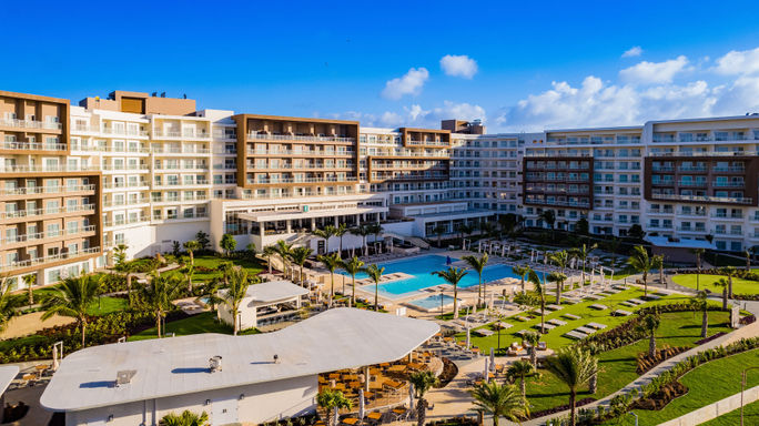 Embassy Suites by Hilton Aruba. 