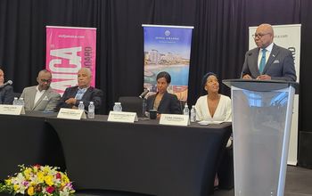 Edmund Bartlett with Caribbean tourism officials