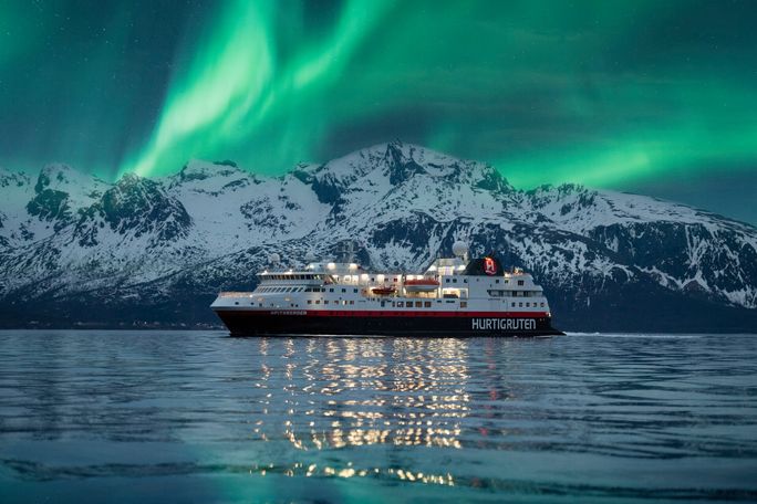 Seeing the Northern Lights in Norway on Hurtigruten. Seeing the Northern Lights in Norway on Hurtigruten.