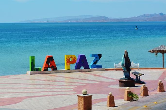 The road to the Baja California city of La Paz is varied and gorgeous Baja California, La Paz, Mexico, Baja del Sur, Banderas Bay