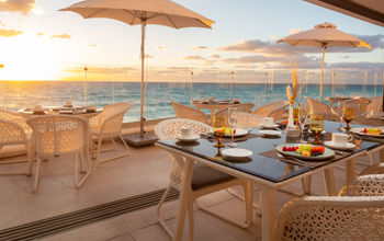 Dining at Sandos Cancun