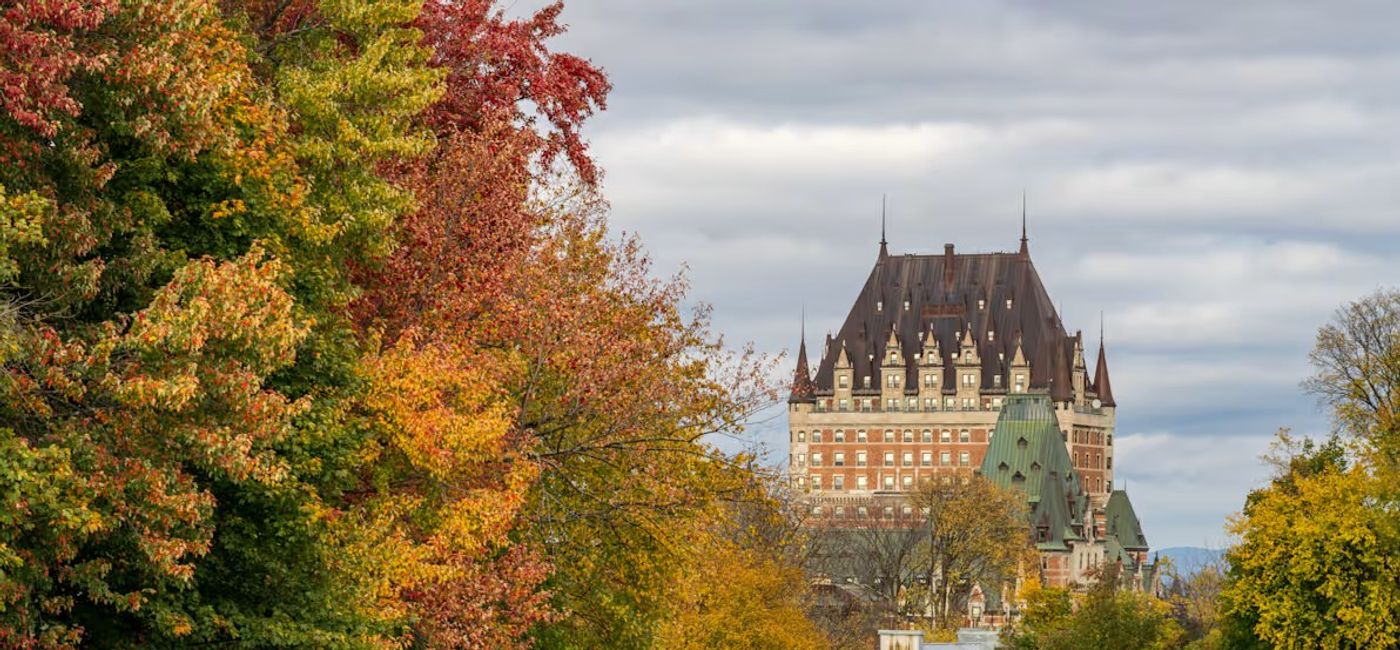 Image: Le Château en automne (Source: Kensington)