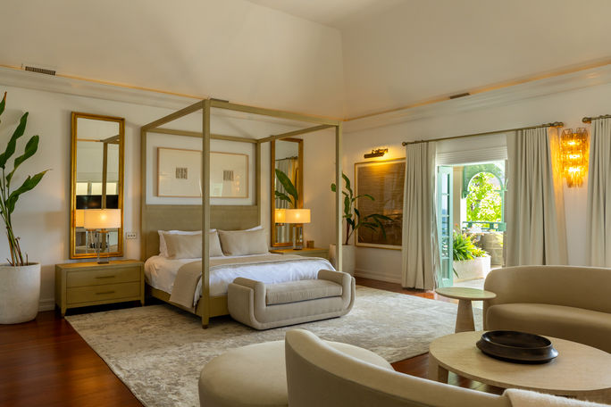 La Belle Hélène by Windjammer Landing