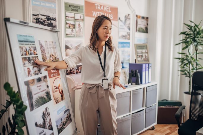 Travel advisor sharing information Travel advisor sharing information