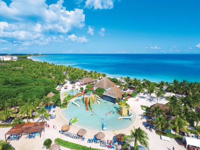 Grand Palladium Colonial Resort & Spa Waterpark Grand Palladium Colonial Resort & Spa Waterpark