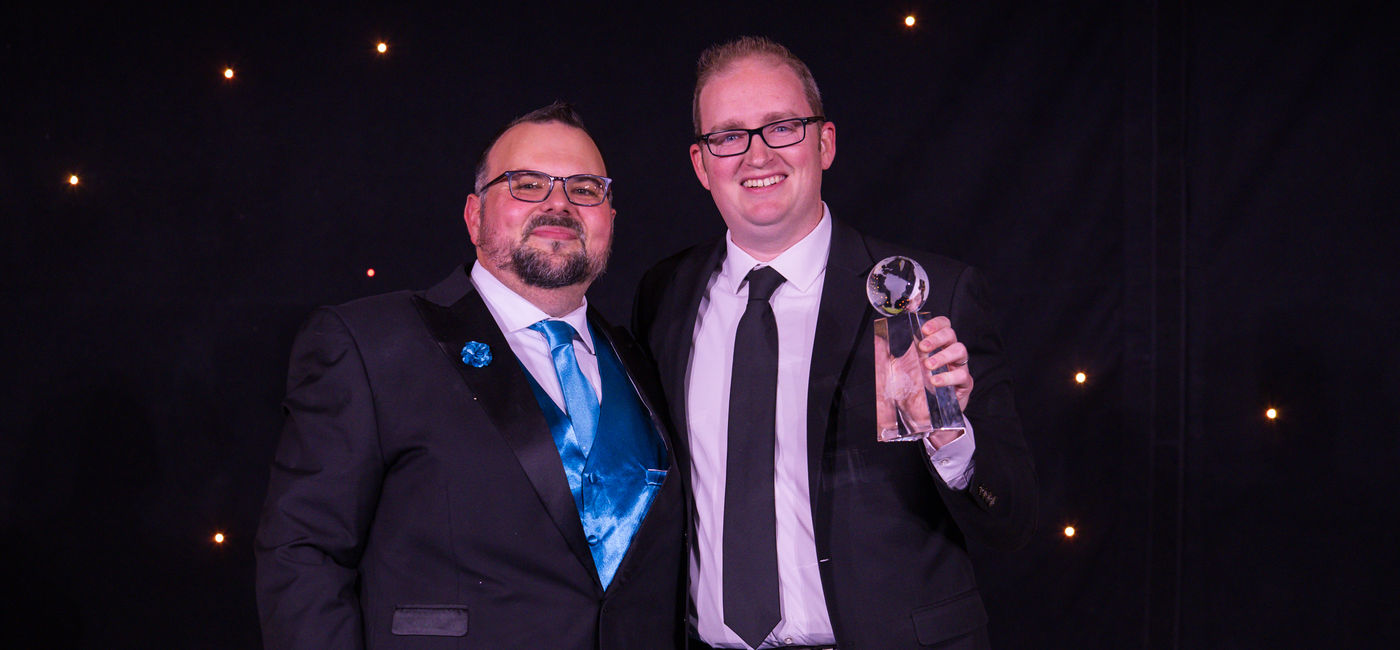 Image: Eric Bowman wins Media Partner of the Year at ASTA Globes (Photo Credit: Jason Dixson Photography)