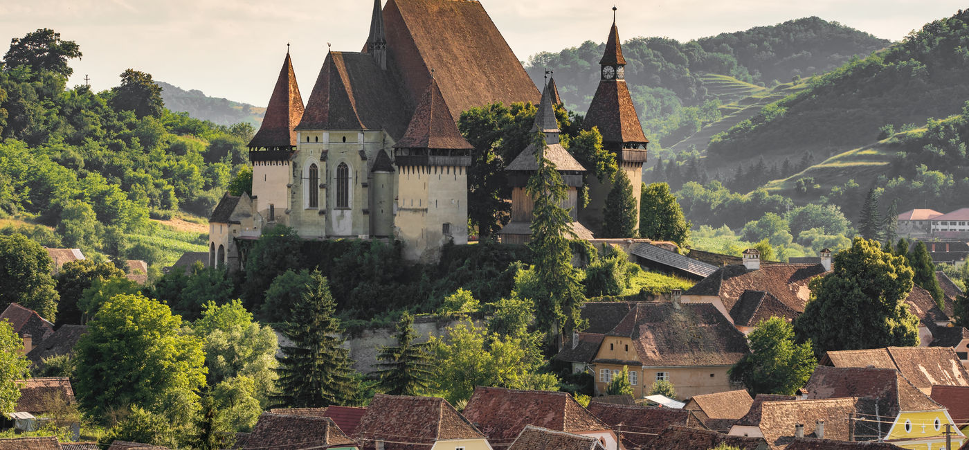 Image: Biertan, Roumanie, l'un des 29 pays de l'espace Schengen (Photo Credit: Mazur Travel / Adobe Stock)