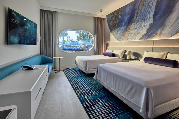 Universal Terra Luna Resort