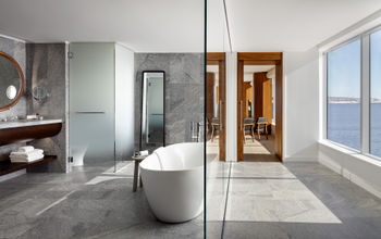 Presidential Suite Bathroom Muir