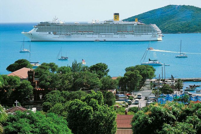 Guadeloupe ist einer der Anlaufhäfen, die in Costas Reiserouten aus der Dominikanischen Republik besucht wurden. Guadeloupe ist einer der Anlaufhäfen, die in Costas Reiserouten aus der Dominikanischen Republik besucht wurden.