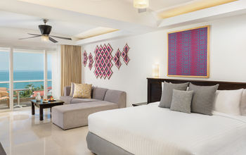 Wyndham Alltra Vallarta