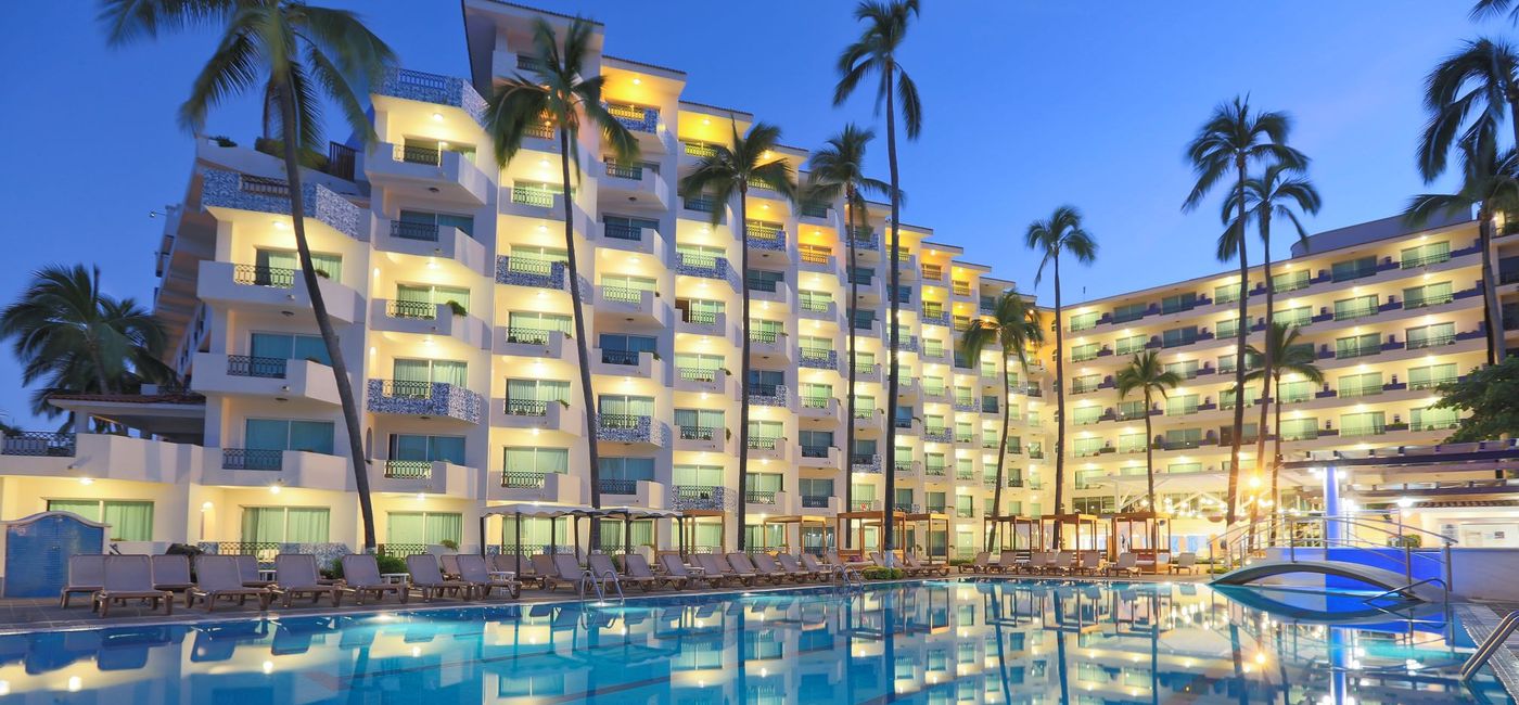 Image: Crown Paradise Golden Puerto Vallarta – all inclusive (Photo Credit: Crown Paradise Resorts)