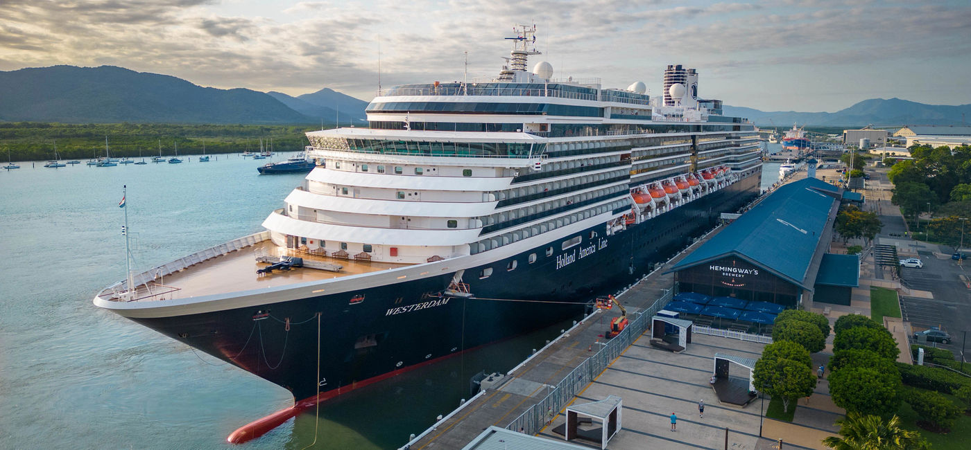 Image: Le Westerdam amarré à Cairns, en Australie (Source: Holland America Line)