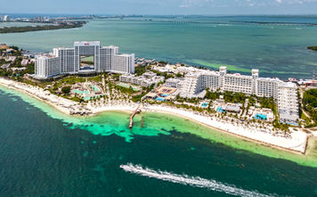 Riu Palace Peninsula & Riu Caribe