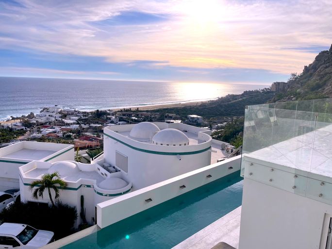 Villa mit Blick auf die Klippen von Los Cabos 
