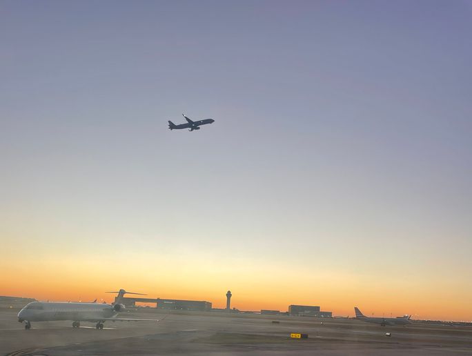 A plane taking off from Dallas Fort Worth International Airport plane, flight, DFW, Dallas Fort Worth, Texas, airport