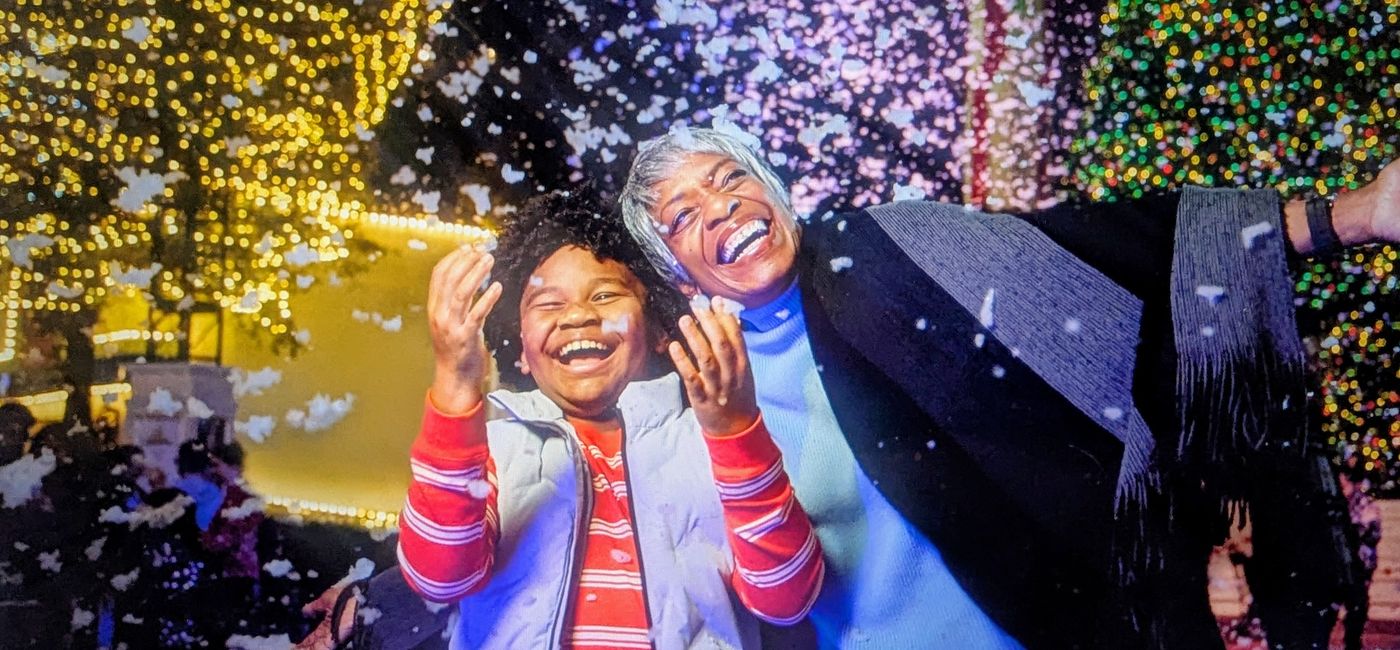 Image: Six Flags’ parks will offer guests a robust range of holiday experiences. (Photo Credit: Six Flags Entertainment)