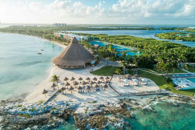 Club Med Cancun 2024 Mockup Club Med Cancun 2024 Mockup