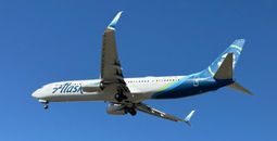 Alaska Airlines Boeing 737