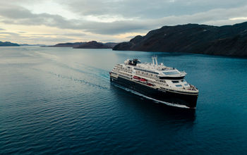 HX Expeditions in the Northwest Passage