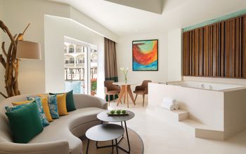 Junior suite pool view at Hilton Playa del Carmen