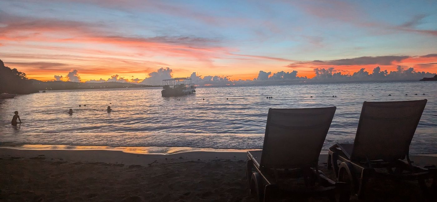 Image: Sunset at Grand Palladium Lady Hamilton's Sunset Cove. (Source: Claudette Covey)