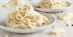 Cacio e pepe pasta