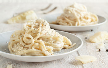 Cacio e pepe pasta