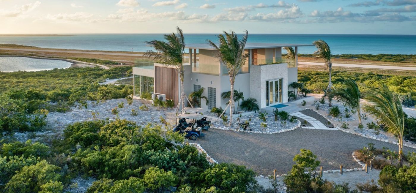 Image: (Courtesy of Villas of Distinction)