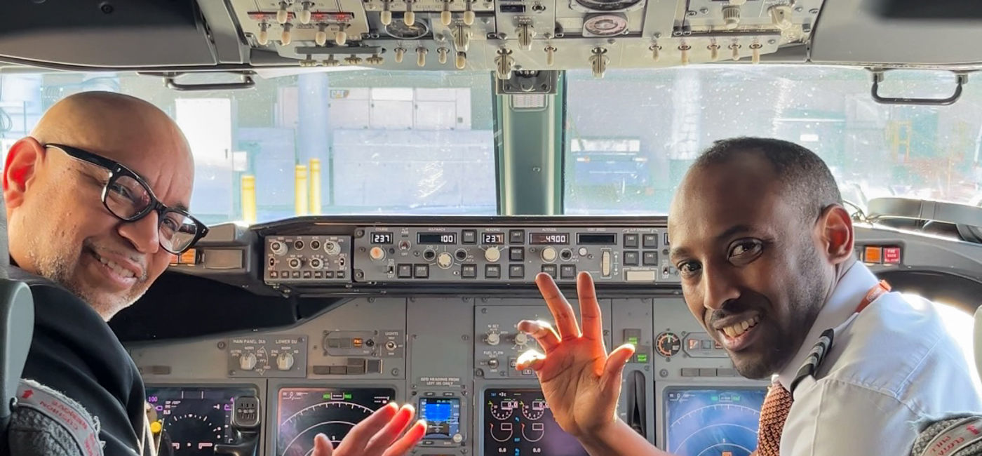 Image: Le capitaine Jeffrey Gill (basé à Montréal) et le copilote Bereket Dadi (basé à Toronto) (Source: Sunwing)
